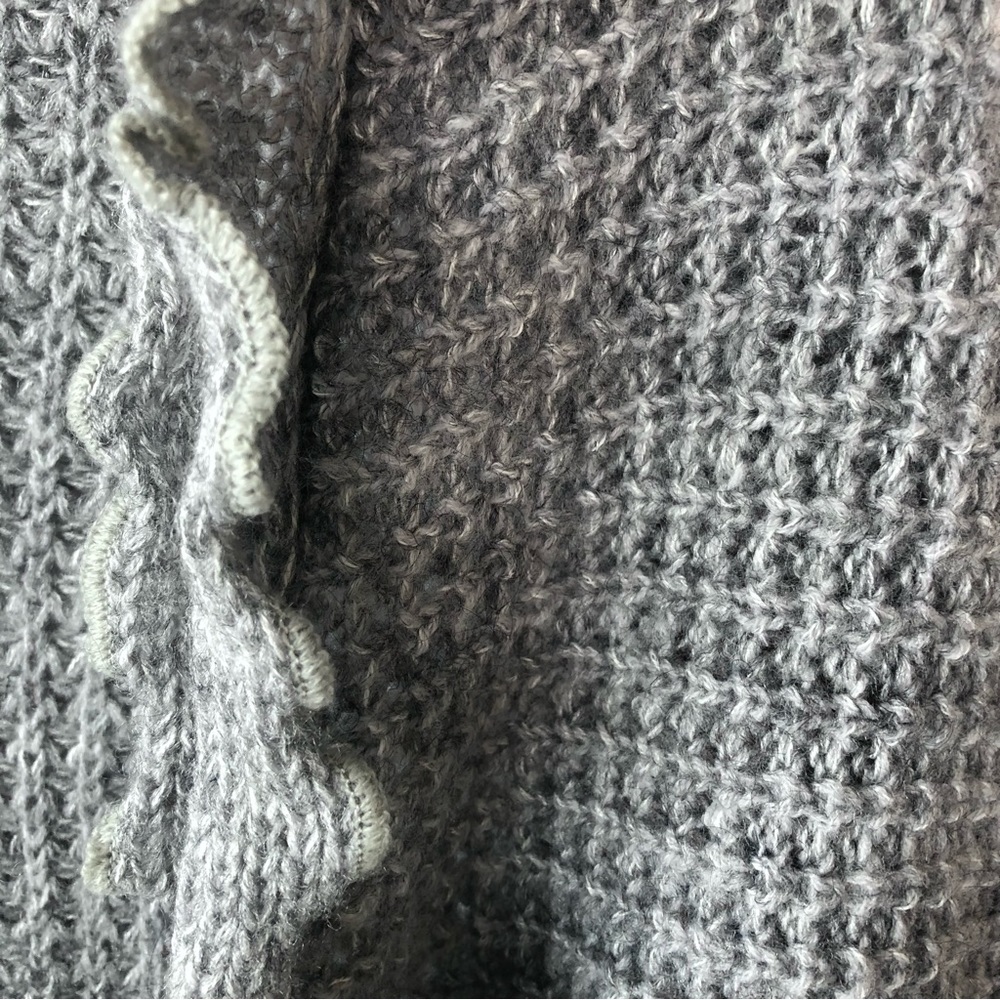 ANTHROPOLOGIE MOTH  Rocia Open Cape Shawl Knit Ruffle Cardigan XS Gray - Picture 4 of 8